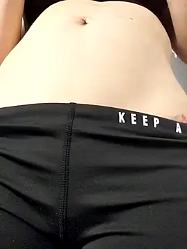 Amira Milker online show from November 13, 2025, 3:05 pm