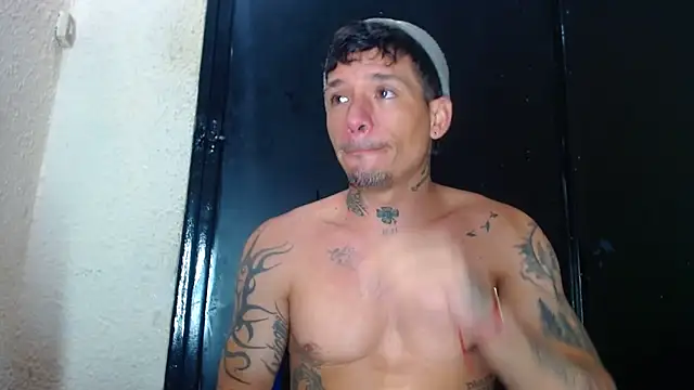 Snapshot of sebas_bigcock69 chatting on March 3, 2025, 8:08 am sebas bigcock69 online show from March 3, 2025, 8:08 am