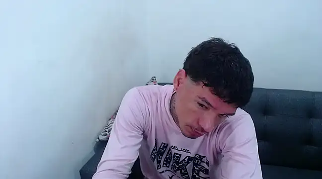 Snapshot of sebas_bigcock69 chatting on January 10, 2025, 7:11 pm sebas bigcock69 online show from January 10, 2025, 7:11 pm