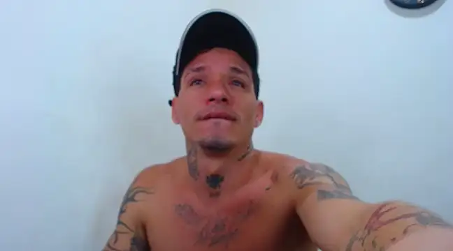 Snapshot of sebas_bigcock69 chatting on January 21, 2025, 5:27 am sebas bigcock69 online show from January 21, 2025, 5:27 am