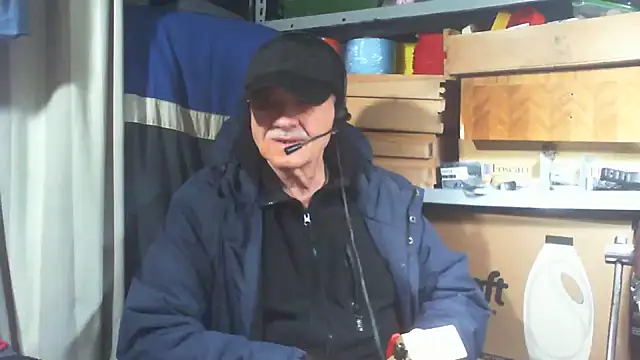 Snapshot of nonnomaturobisex chatting on December 18, 2025, 7:57 am nonnomaturobisex online show from December 18, 2025, 7:57 am