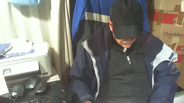 Snapshot of nonnomaturobisex chatting on January 18, 2026, 10:51 am nonnomaturobisex online show from January 18, 2026, 10:51 am