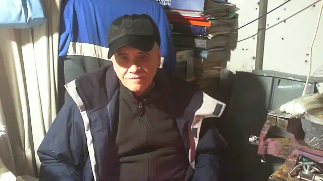 Snapshot of nonnomaturobisex chatting on January 7, 2026, 8:41 am nonnomaturobisex online show from January 7, 2026, 8:41 am