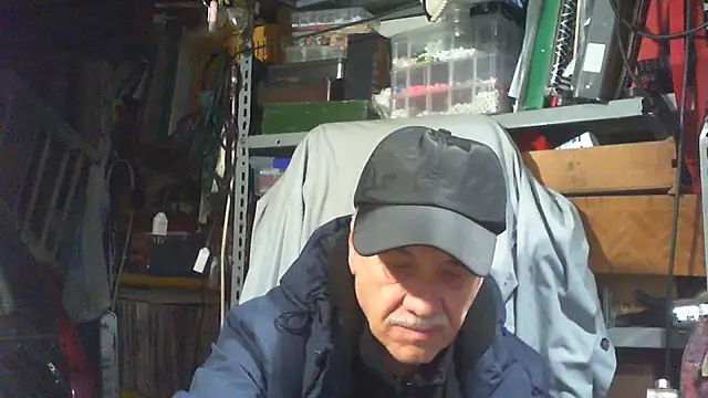 Snapshot of nonnomaturobisex chatting on December 16, 2025, 8:18 am nonnomaturobisex online show from December 16, 2025, 8:18 am