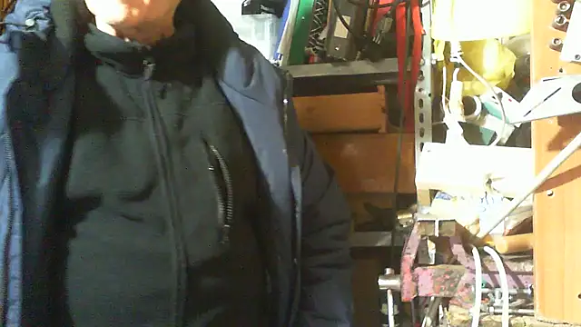 Snapshot of nonnomaturobisex chatting on December 14, 2025, 9:37 am nonnomaturobisex online show from December 14, 2025, 9:37 am