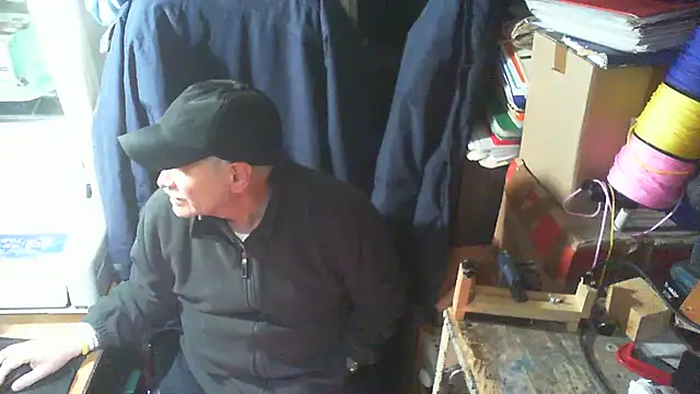 Snapshot of nonnomaturobisex chatting on February 7, 2026, 8:33 am nonnomaturobisex online show from February 7, 2026, 8:33 am