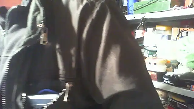 Snapshot of nonnomaturobisex chatting on November 5, 2025, 5:38 pm nonnomaturobisex online show from November 5, 2025, 5:38 pm