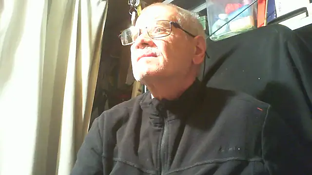 Snapshot of nonnomaturobisex chatting on October 16, 2025, 8:11 am nonnomaturobisex online show from October 16, 2025, 8:11 am