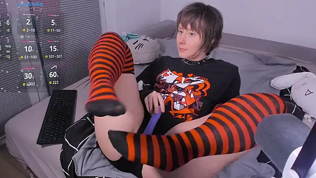 Snapshot of mothkink chatting on July 6, 2026, 7:16 pm mothkink online show from July 6, 2026, 7:16 pm