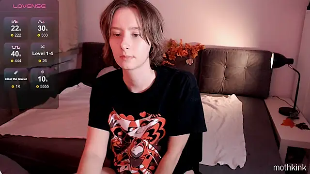 Snapshot of mothkink chatting on October 29, 2025, 6:07 pm mothkink online show from October 29, 2025, 6:07 pm