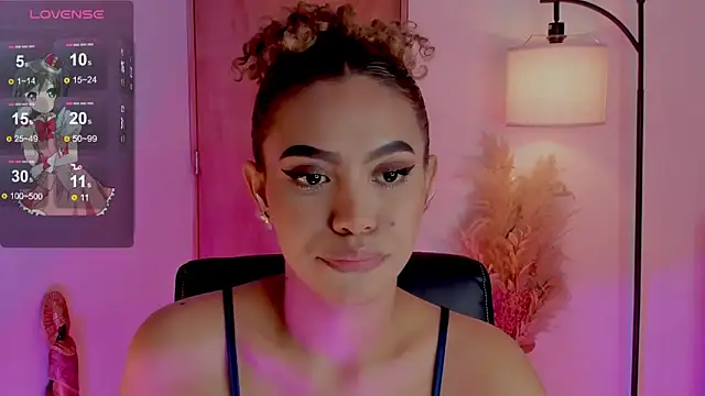 Snapshot of Oxana_Fedorova chatting on February 9, 2025, 11:04 pm Oxana Fedorova online show from February 9, 2025, 11:04 pm