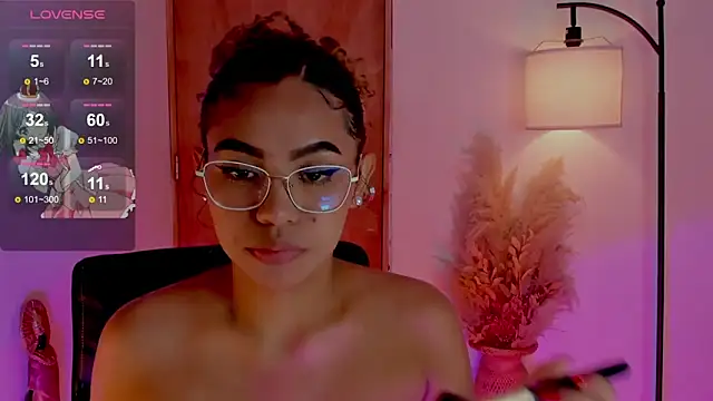 Snapshot of Oxana_Fedorova chatting on March 8, 2025, 9:08 pm Oxana Fedorova online show from March 8, 2025, 9:08 pm