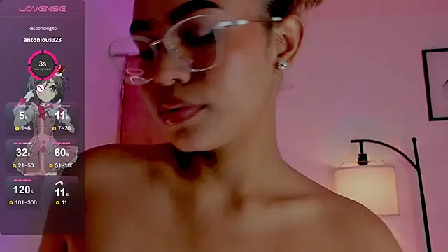 Snapshot of Oxana_Fedorova chatting on March 9, 2025, 12:10 am Oxana Fedorova online show from March 9, 2025, 12:10 am