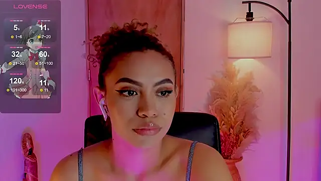 Snapshot of Oxana_Fedorova chatting on February 15, 2025, 12:15 am Oxana Fedorova online show from February 15, 2025, 12:15 am