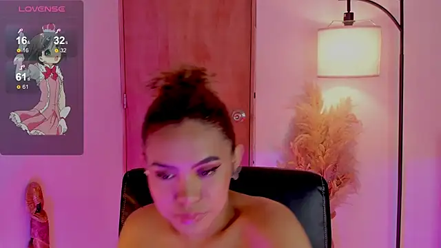 Snapshot of Oxana_Fedorova chatting on February 11, 2025, 4:01 am Oxana Fedorova online show from February 11, 2025, 4:01 am