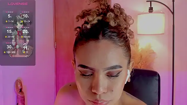 Snapshot of Oxana_Fedorova chatting on February 10, 2025, 2:08 am Oxana Fedorova online show from February 10, 2025, 2:08 am