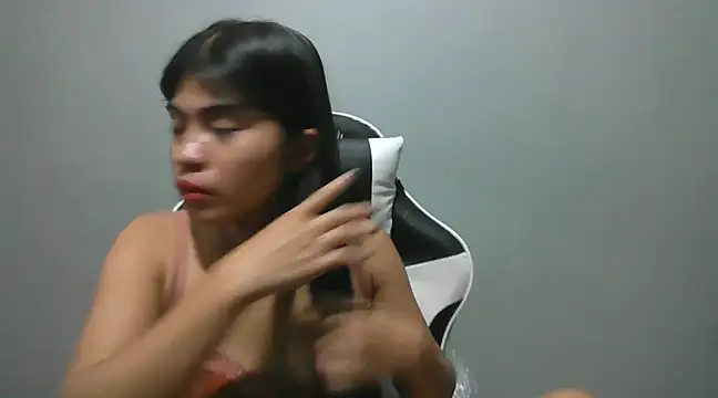 Snapshot of Miss_unknown chatting on February 19, 2025, 4:23 am Miss unknown online show from February 19, 2025, 4:23 am