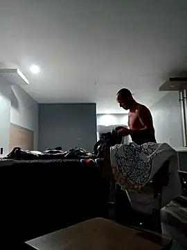 Roberts8inchcock online show from November 5, 2025, 6:49 am