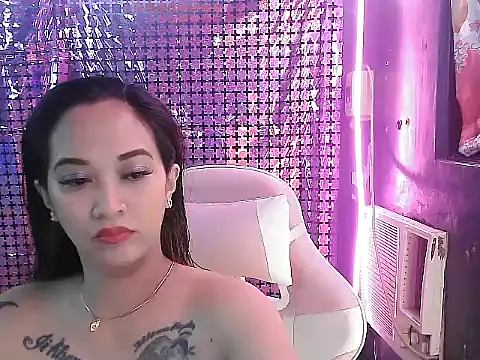 hotasianivy19 online show from October 31, 2025, 1:19 pm