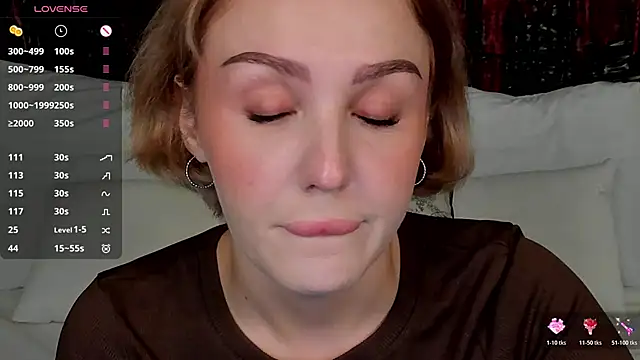 Snapshot of LianaFord chatting on November 4, 2025, 8:34 pm LianaFord online show from November 4, 2025, 8:34 pm