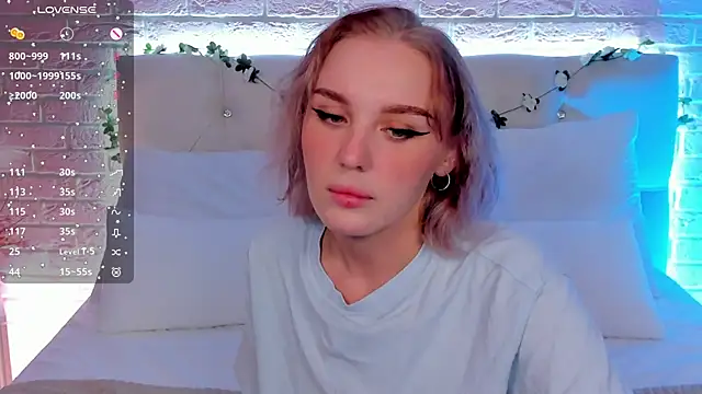 Snapshot of LianaFord chatting on September 24, 2025, 4:24 pm LianaFord online show from September 24, 2025, 4:24 pm