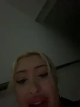 JennaLinn online show from July 8, 2026, 1:19 am
