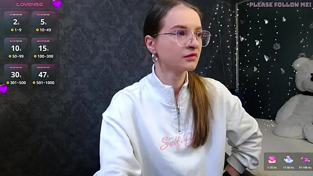 KateJonson online show from February 12, 2026, 10:04 am