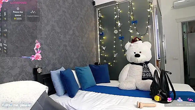 Snapshot of KateJonson chatting on December 3, 2025, 7:41 am KateJonson online show from December 3, 2025, 7:41 am