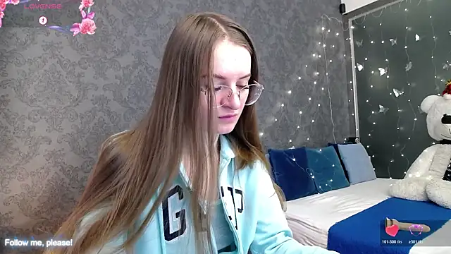 Snapshot of KateJonson chatting on December 14, 2025, 8:42 am KateJonson online show from December 14, 2025, 8:42 am