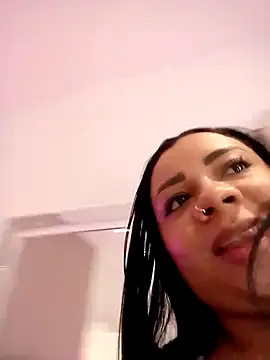 Snapshot of MelanyShayk chatting on March 8, 2025, 6:37 pm MelanyShayk online show from March 8, 2025, 6:37 pm