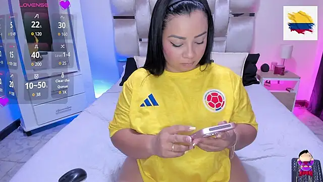 Snapshot of MelanyShayk chatting on June 27, 2026, 11:00 pm MelanyShayk online show from June 27, 2026, 11:00 pm