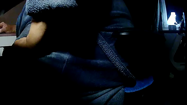 suedel65 online show from November 30, 2025, 4:02 am