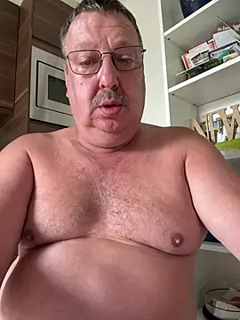 Snapshot of suedel65 chatting on July 6, 2026, 6:20 am suedel65 online show from July 6, 2026, 6:20 am
