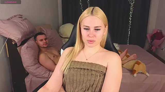 Snapshot of Alenca_hot_sex chatting on February 25, 2025, 5:40 pm Alenca hot sex online show from February 25, 2025, 5:40 pm