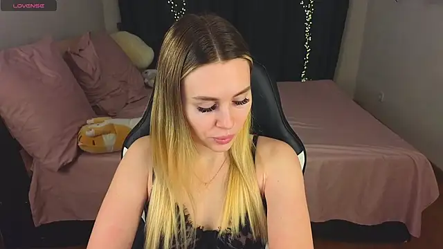 Snapshot of Alenca_hot_sex chatting on February 7, 2025, 2:58 pm Alenca hot sex online show from February 7, 2025, 2:58 pm