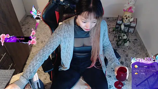 pink-2022 online show from February 25, 2025, 12:05 pm