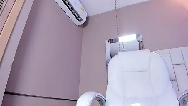  BunnyNaugthy online show from November 19, 2025, 12:05 pm