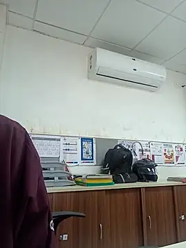 Snapshot of Desi_Londa_143 chatting on November 14, 2025, 4:38 am Desi Londa 143 online show from November 14, 2025, 4:38 am