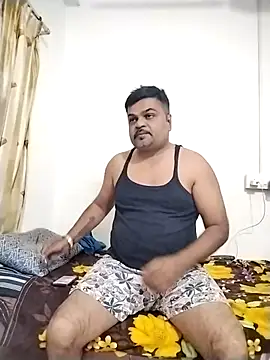 Desi Londa 143 online show from December 18, 2025, 6:23 pm