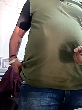 Snapshot of Desi_Londa_143 chatting on November 15, 2025, 10:19 am Desi Londa 143 online show from November 15, 2025, 10:19 am