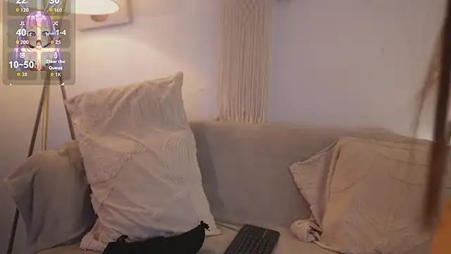 bunnycuteshy online show from February 12, 2026, 1:44 pm