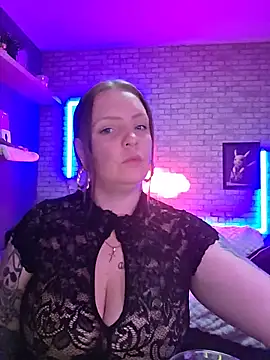 Snapshot of Melissa1994- chatting on May 20, 2026, 9:23 pm Melissa1994- online show from May 20, 2026, 9:23 pm