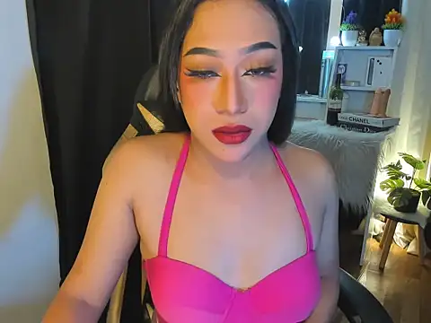 Snapshot of Mistress_Jolens chatting on January 4, 2025, 6:09 am Mistress Jolens online show from January 4, 2025, 6:09 am