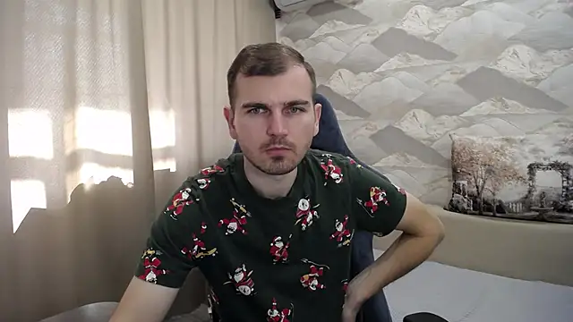 Snapshot of SerzhKorol1 chatting on October 23, 2025, 7:29 am SerzhKorol1 online show from October 23, 2025, 7:29 am