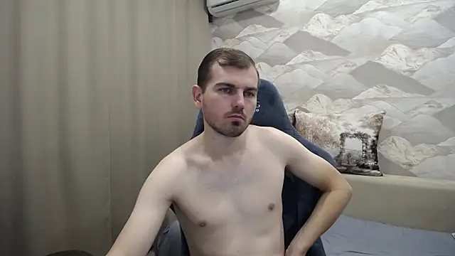 Snapshot of SerzhKorol1 chatting on November 10, 2025, 5:23 am SerzhKorol1 online show from November 10, 2025, 5:23 am