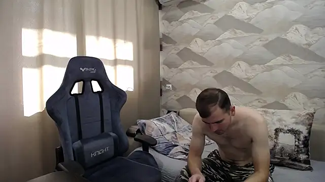 Snapshot of SerzhKorol1 chatting on October 27, 2025, 6:47 am SerzhKorol1 online show from October 27, 2025, 6:47 am