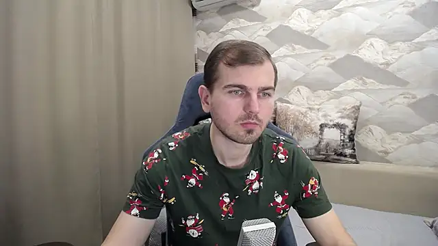 Snapshot of SerzhKorol1 chatting on December 1, 2025, 8:04 am SerzhKorol1 online show from December 1, 2025, 8:04 am