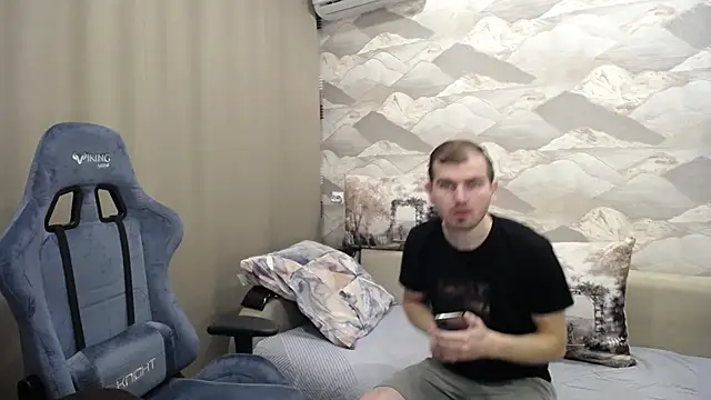 Snapshot of SerzhKorol1 chatting on November 15, 2025, 4:38 am SerzhKorol1 online show from November 15, 2025, 4:38 am