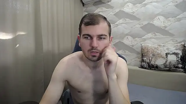 Snapshot of SerzhKorol1 chatting on October 31, 2025, 7:49 am SerzhKorol1 online show from October 31, 2025, 7:49 am