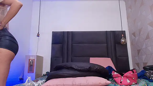 arletmss online show from October 11, 2025, 3:07 am